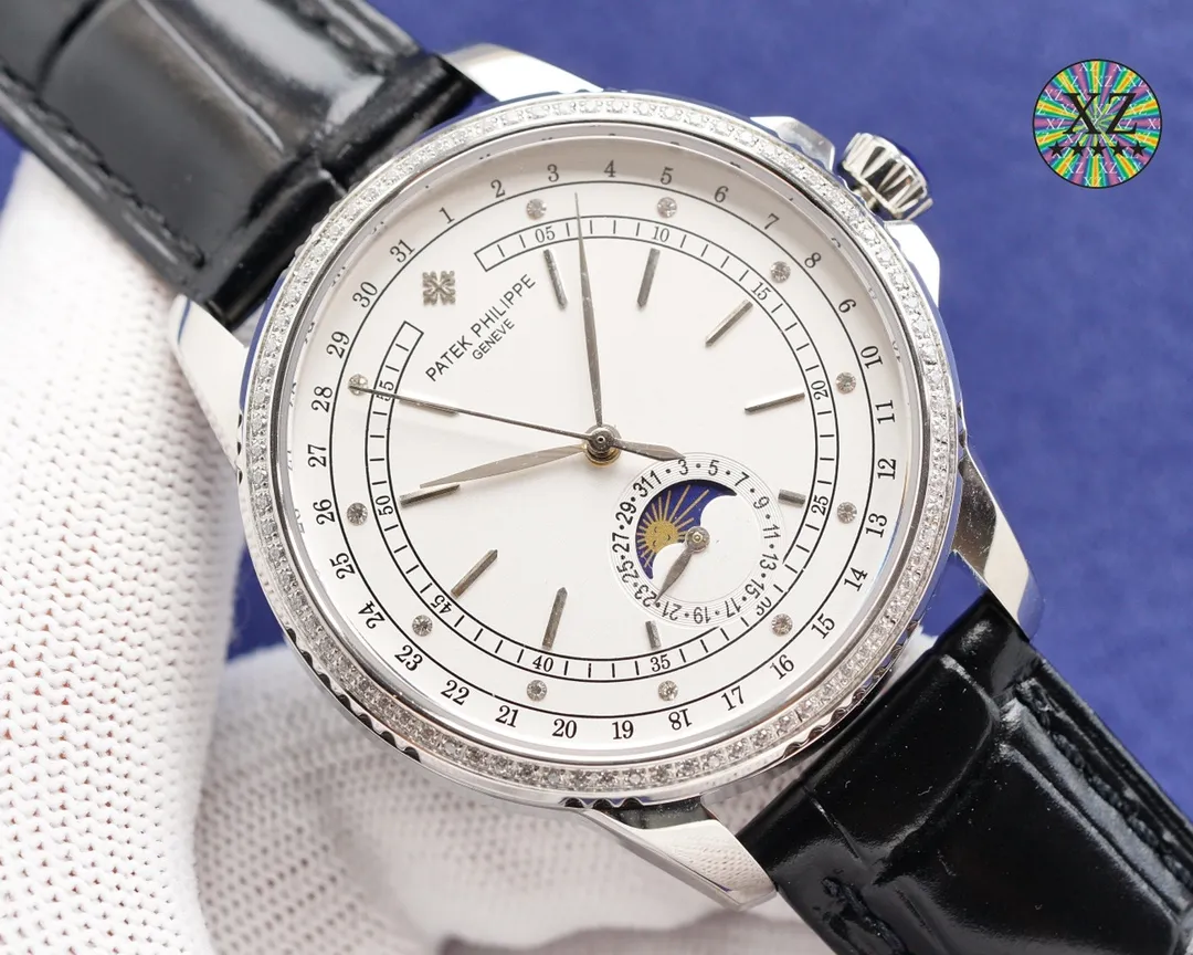Patek Philippe series, an upgraded version of the true moon phase function watch series, welcomes new members. The word is high-end, using the unique Swiss ETA2824-2 special movement (zero repair), calendar callback, vibration frequency: 28800 oscillations per hour power reserve, sapphire glass, size 41x10mm, super luminous needle, with original Vacheron Constantin pin buckle, super waterproof function, perfect harmony, your first choice! Welcome to reprint!